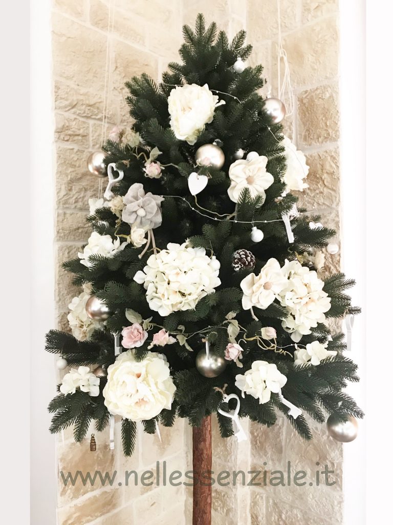 Albero di natale shabby per un Natale in stile shabby