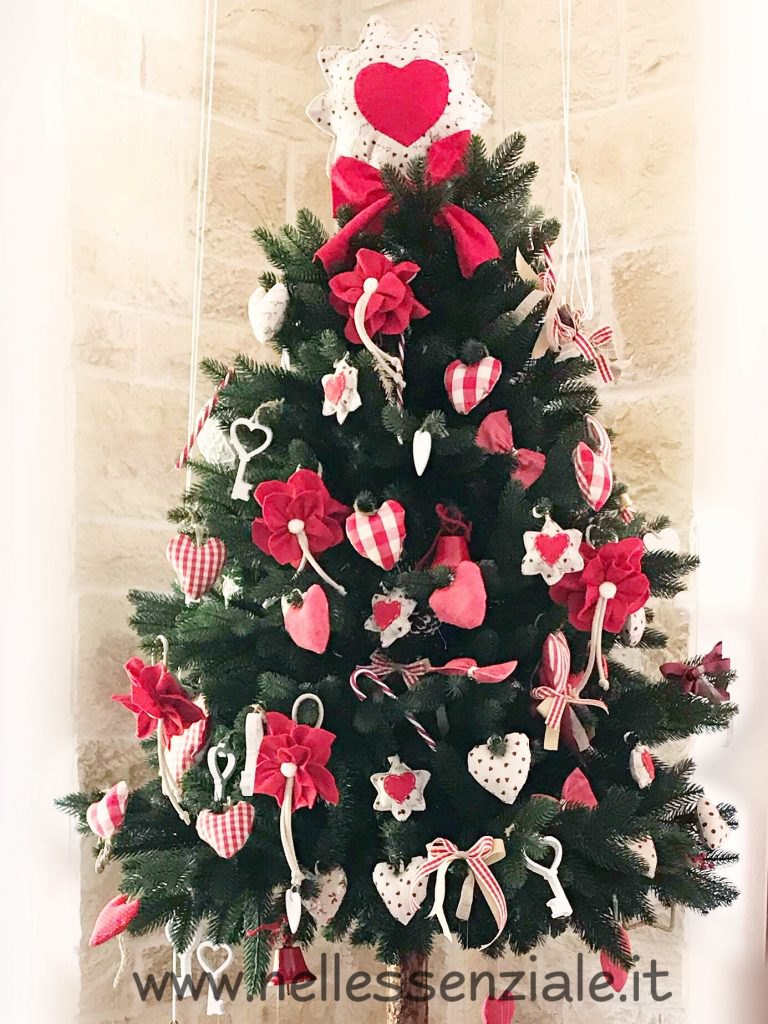 Albero di Natale country chic in rosso