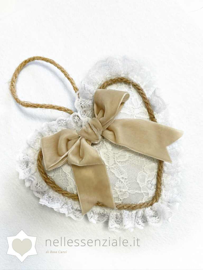 Tutorial Cuori Shabby in pizzo e juta